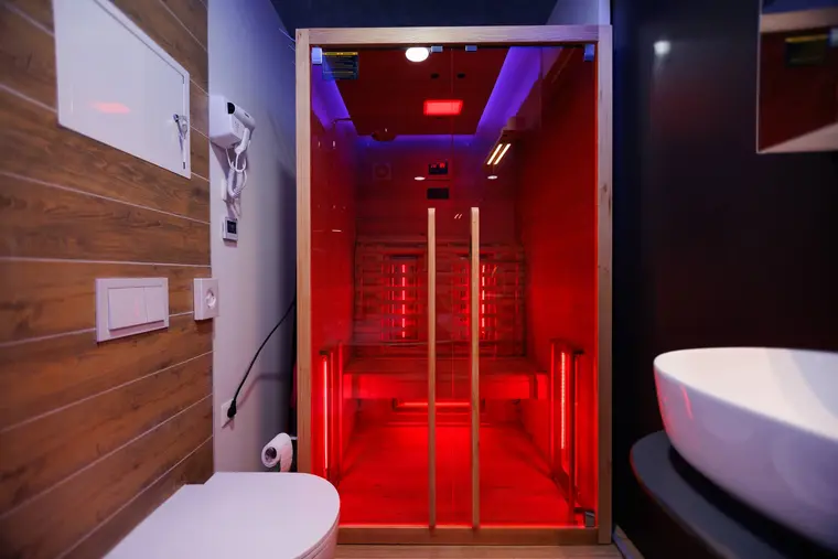 Infracrvena sauna za dvoje u crvenom svjetlu